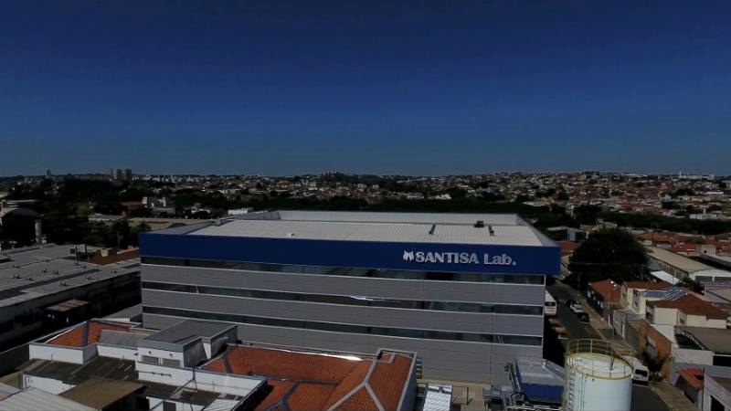 Imagem aérea da fábrica do Santisa Lab.